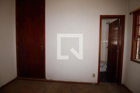 Casa à venda com 260m², 4 quartos e 5 vagasQuarto de serviço