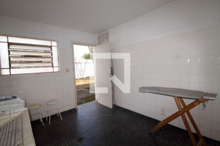 Casa à venda com 260m², 4 quartos e 5 vagasÁrea de serviço