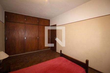 Casa à venda com 260m², 4 quartos e 5 vagasSuíte 2