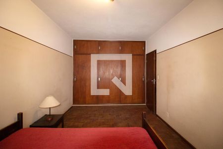 Casa à venda com 260m², 4 quartos e 5 vagasSuíte 2