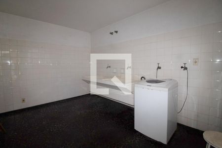 Casa à venda com 260m², 4 quartos e 5 vagasÁrea de serviço