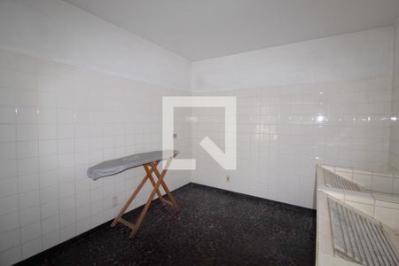 Casa à venda com 260m², 4 quartos e 5 vagasÁrea de serviço