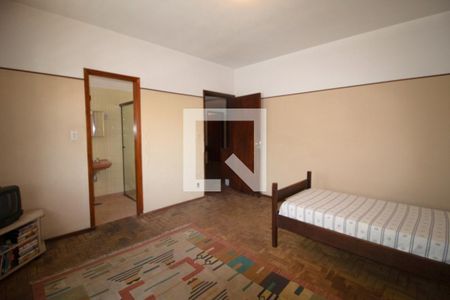 Casa à venda com 260m², 4 quartos e 5 vagasSuíte 3