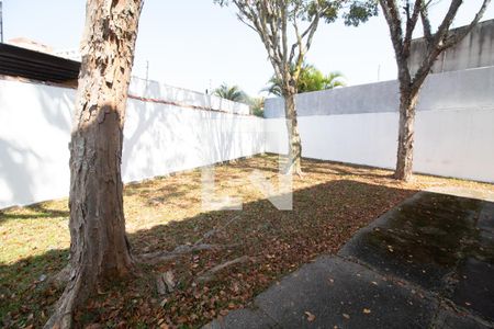 Casa à venda com 260m², 4 quartos e 5 vagasQuintal