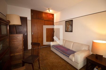 Casa à venda com 260m², 4 quartos e 5 vagasEscritório