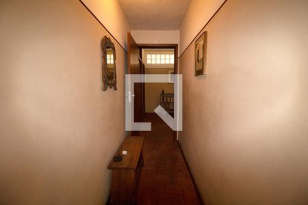 Casa à venda com 260m², 4 quartos e 5 vagasCorredor