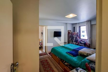 Apartamento à venda com 173m², 3 quartos e 3 vagas Apartamento à venda com 173m², 3 quartos e 3 vagasQuarto 2 - suite