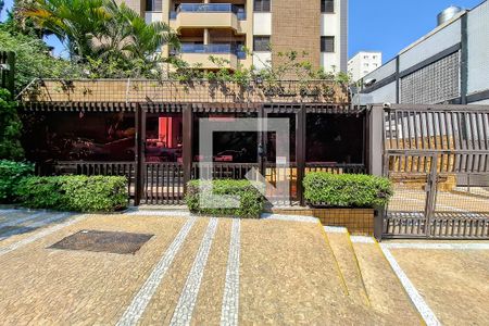 Apartamento à venda com 173m², 3 quartos e 3 vagas Apartamento à venda com 173m², 3 quartos e 3 vagasFachada