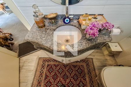 Apartamento à venda com 173m², 3 quartos e 3 vagas Apartamento à venda com 173m², 3 quartos e 3 vagasLavabo