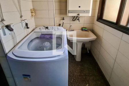 Apartamento à venda com 173m², 3 quartos e 3 vagas Apartamento à venda com 173m², 3 quartos e 3 vagasÁrea de Serviço