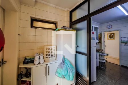 Apartamento à venda com 173m², 3 quartos e 3 vagas Apartamento à venda com 173m², 3 quartos e 3 vagasÁrea de Serviço