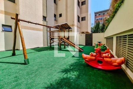 Apartamento à venda com 173m², 3 quartos e 3 vagas Apartamento à venda com 173m², 3 quartos e 3 vagasÁrea comum - Playground