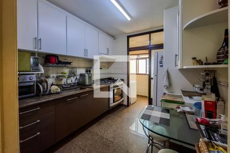 Apartamento à venda com 173m², 3 quartos e 3 vagas Apartamento à venda com 173m², 3 quartos e 3 vagasCozinha