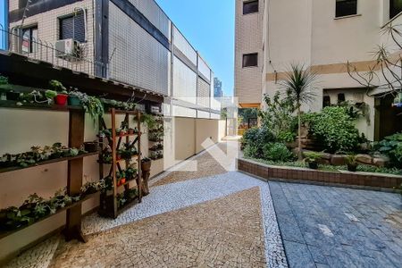 Apartamento à venda com 173m², 3 quartos e 3 vagas Apartamento à venda com 173m², 3 quartos e 3 vagasÁrea externa