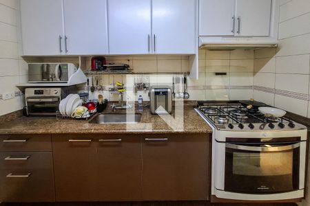 Apartamento à venda com 173m², 3 quartos e 3 vagas Apartamento à venda com 173m², 3 quartos e 3 vagasCozinha