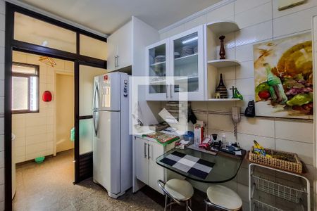 Apartamento à venda com 173m², 3 quartos e 3 vagas Apartamento à venda com 173m², 3 quartos e 3 vagasCozinha