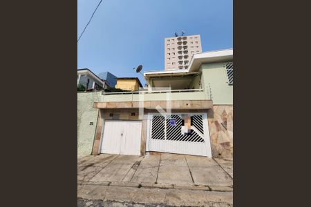 Casa para alugar com 200m², 4 quartos e 1 vagaFachada