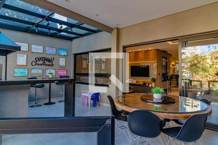 Casa à venda com 330m², 4 quartos e 4 vagasÁrea externa 