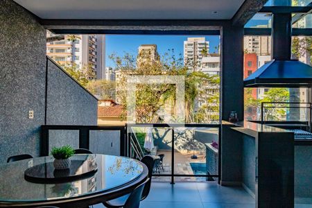 Casa à venda com 330m², 4 quartos e 4 vagasSacada