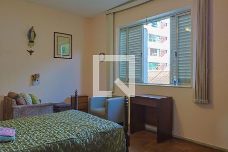 Casa à venda com 380m², 4 quartos e 4 vagas Casa à venda com 380m², 4 quartos e 4 vagasQuarto 2