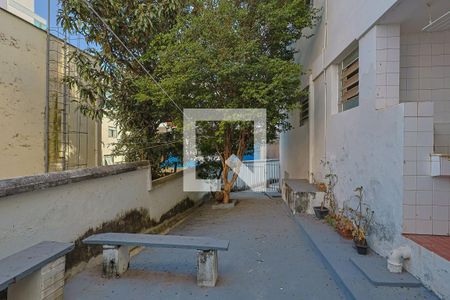 Casa à venda com 380m², 4 quartos e 4 vagas Casa à venda com 380m², 4 quartos e 4 vagasÁrea comum