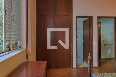 Casa à venda com 380m², 4 quartos e 4 vagas Casa à venda com 380m², 4 quartos e 4 vagasQuarto 2