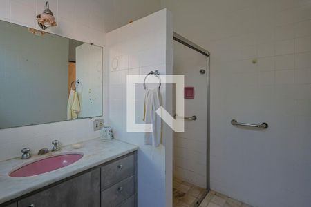 Casa à venda com 380m², 4 quartos e 4 vagas Casa à venda com 380m², 4 quartos e 4 vagasBanheiro Quarto 2