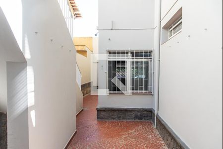Casa à venda com 240m², 3 quartos e 2 vagasQuintal
