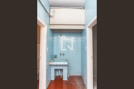 Casa à venda com 240m², 3 quartos e 2 vagasÁrea de serviço