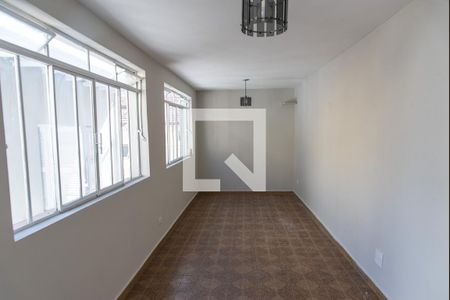 Casa à venda com 240m², 3 quartos e 2 vagasSalão