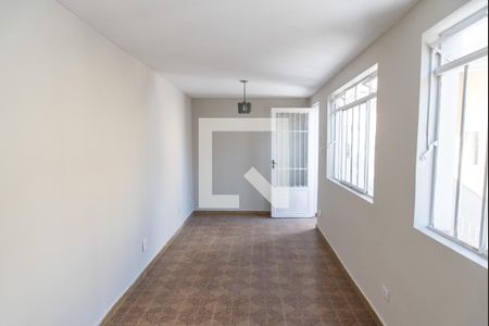 Casa à venda com 240m², 3 quartos e 2 vagasSalão