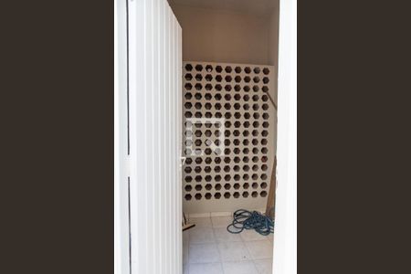 Casa à venda com 240m², 3 quartos e 2 vagasDepósito