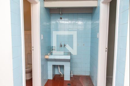 Casa à venda com 240m², 3 quartos e 2 vagasÁrea de serviço