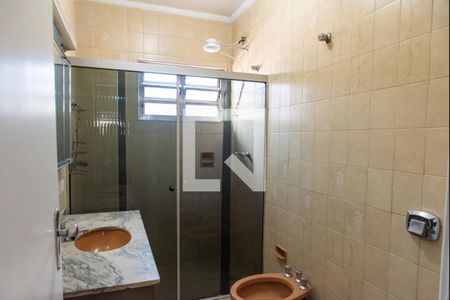 Casa à venda com 240m², 3 quartos e 2 vagasBanheiro