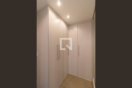 Apartamento para alugar com 68m², 2 quartos e 1 vagaSuíte