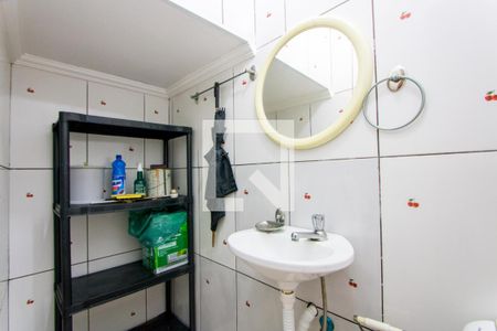 Casa à venda com 107m², 2 quartos e 2 vagasLavabo da garagem