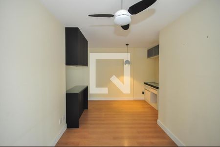 Sala de apartamento à venda com 3 quartos, 66m² em Vila Andrade, São Paulo