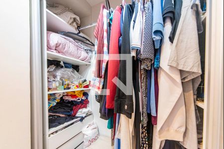 Apartamento à venda com 69m², 2 quartos e 2 vagas Apartamento à venda com 69m², 2 quartos e 2 vagasCloset Quarto 2