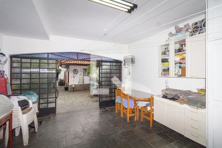 Casa à venda com 280m², 4 quartos e 3 vagas