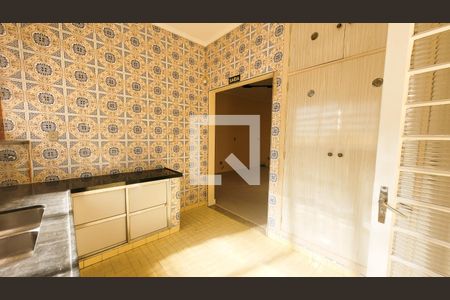 Casa para alugar com 332m², 5 quartos e 3 vagasCozinha