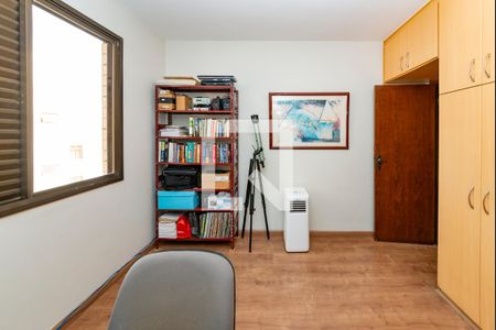 Apartamento à venda com 247m², 3 quartos e 2 vagasQuarto 2