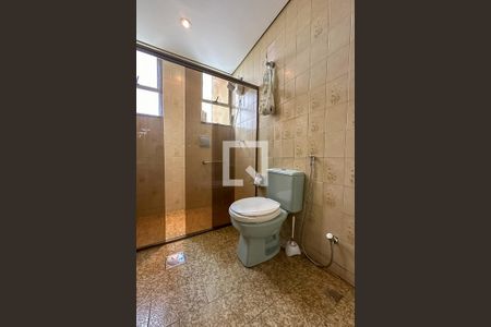 Casa à venda com 360m², 3 quartos e 4 vagas Casa à venda com 360m², 3 quartos e 4 vagasBanheiro 3