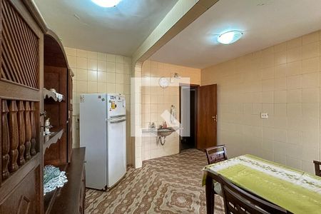 Casa à venda com 360m², 3 quartos e 4 vagas Casa à venda com 360m², 3 quartos e 4 vagasCozinha