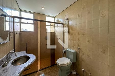 Casa à venda com 360m², 3 quartos e 4 vagas Casa à venda com 360m², 3 quartos e 4 vagasBanheiro 3