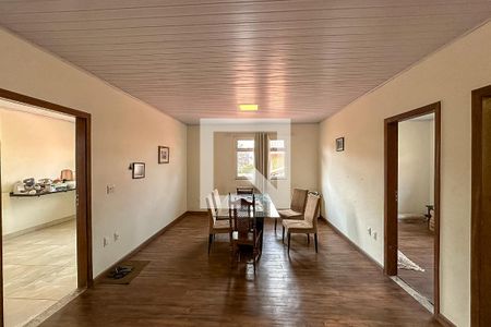 Casa à venda com 360m², 3 quartos e 4 vagas Casa à venda com 360m², 3 quartos e 4 vagasSala de Jantar