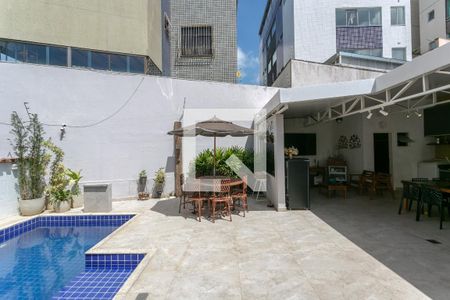 Casa à venda com 110m², 3 quartos e 2 vagas Casa à venda com 110m², 3 quartos e 2 vagasÁrea externa