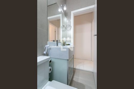 Casa à venda com 110m², 3 quartos e 2 vagas Casa à venda com 110m², 3 quartos e 2 vagasBanheiro