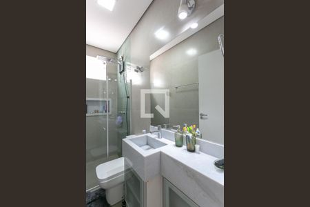 Casa à venda com 110m², 3 quartos e 2 vagas Casa à venda com 110m², 3 quartos e 2 vagasBanheiro