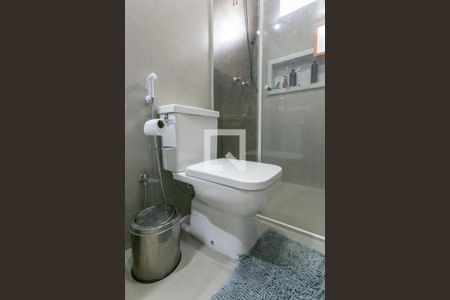 Casa à venda com 110m², 3 quartos e 2 vagas Casa à venda com 110m², 3 quartos e 2 vagasBanheiro Suíte