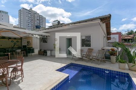 Casa à venda com 110m², 3 quartos e 2 vagas Casa à venda com 110m², 3 quartos e 2 vagasÁrea externa